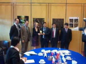 Vietnam-France Renforcement de la coopération dans les technologies spatiales